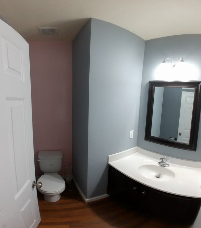 Building Photo - 1230 Booth St