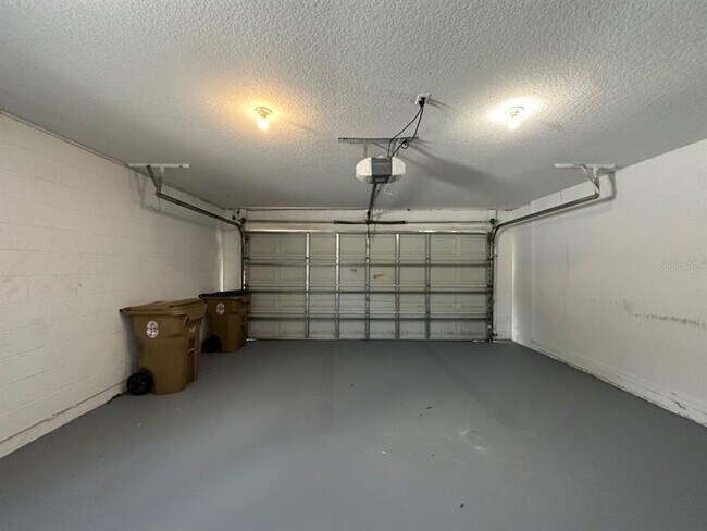 Building Photo - 661 N Delmonte Ct
