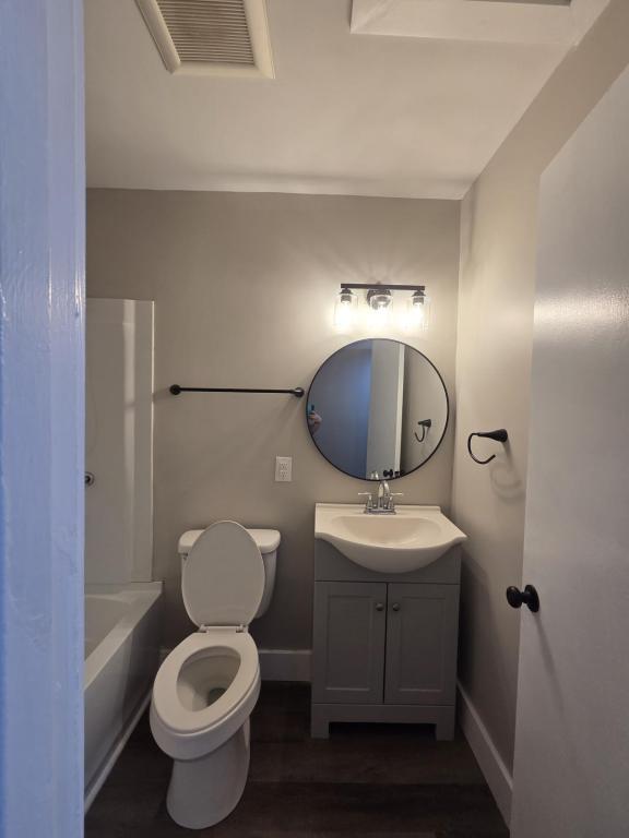 Building Photo - 1502 N 26th St