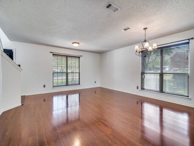 Building Photo - 8605 Treasure Cove