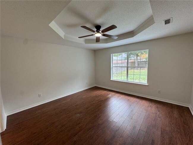 Building Photo - 1117 Pinemont Dr