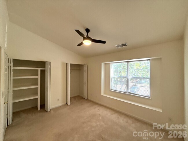 Building Photo - 639 Mountainwater Dr