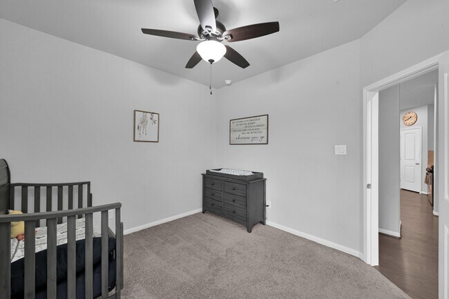 Building Photo - 3791 Lake Bend Shore Dr