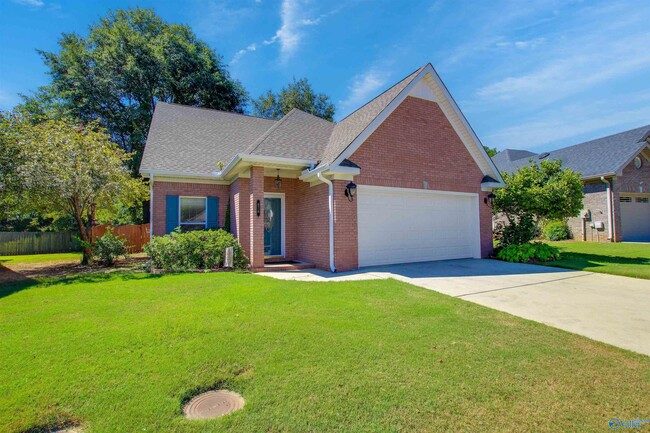Primary Photo - 976 Tracey Ln