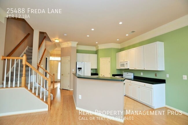 Building Photo - 25488 Freda Ln