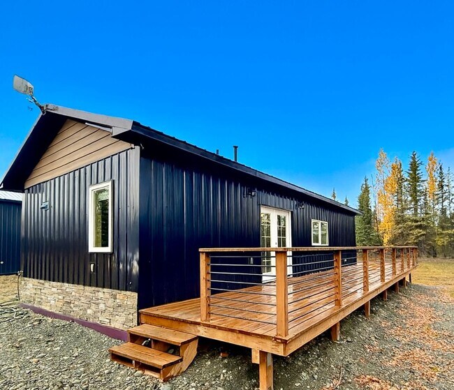 Primary Photo - LIKE BRAND NEW SOLDOTNA HOME!