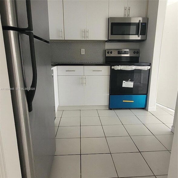 Building Photo - 8301 SW 142nd Ave