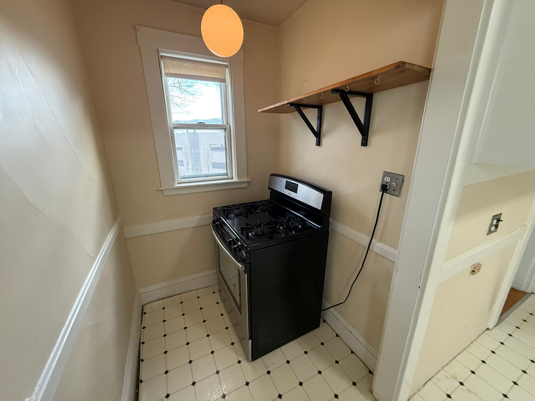 Building Photo - 20 Birch Rd