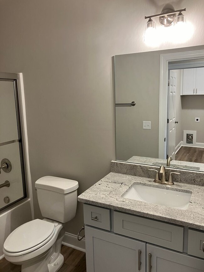 Building Photo - 3 Bedroom 2 Bathroom house located in Mill Creek Cove