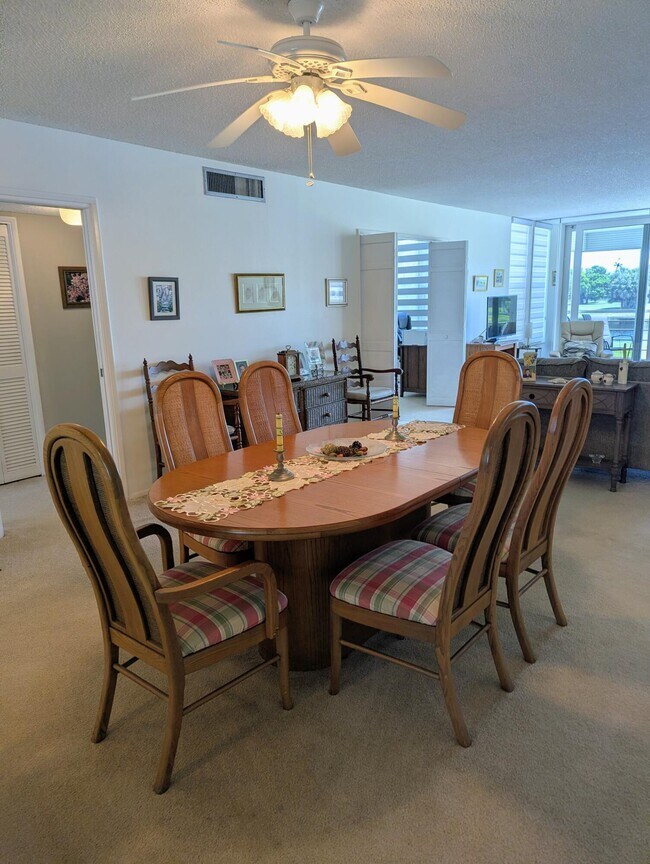 Building Photo - 804 Cypress Blvd