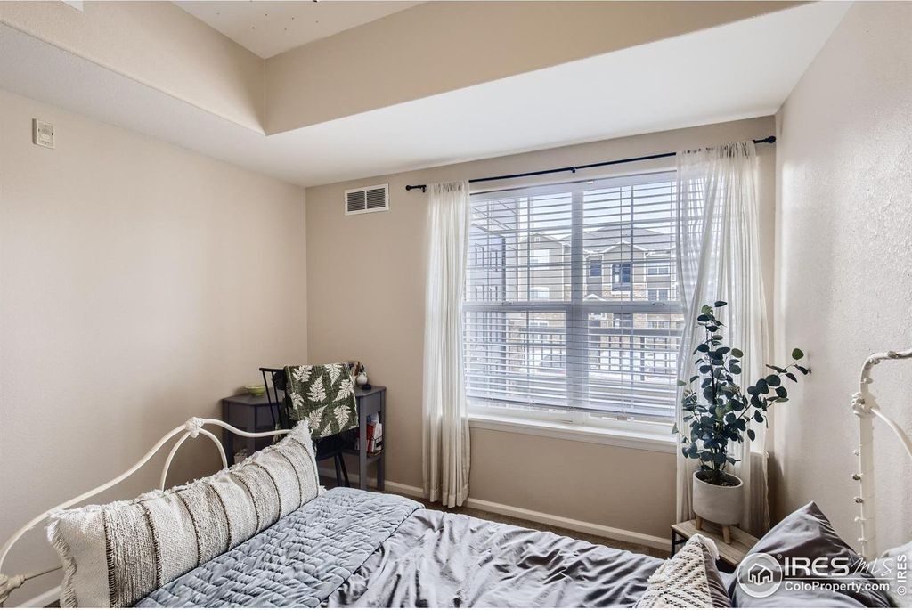 Building Photo - 3035 Blue Sky Cir