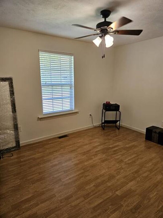 Building Photo - 1883 Powder Branch Rd