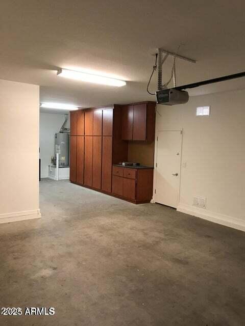 Building Photo - 3838 E Cat Balue Dr