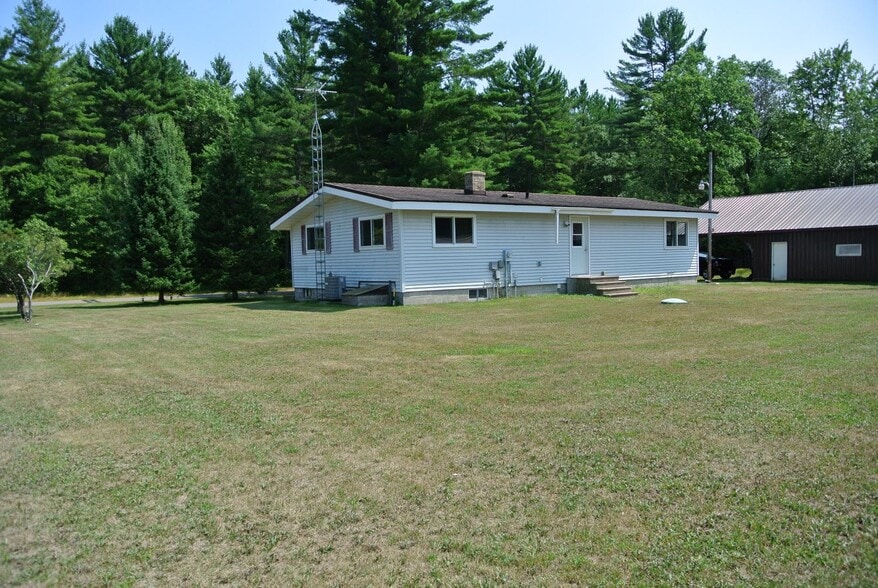 Building Photo - 1705 Buckhorn Rd