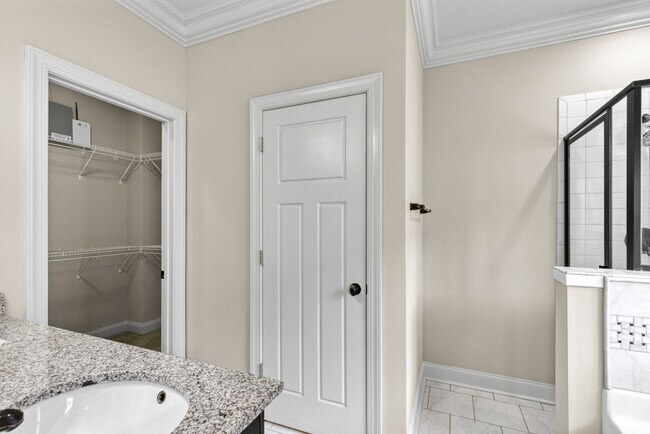 Building Photo - 948 Starr Ct