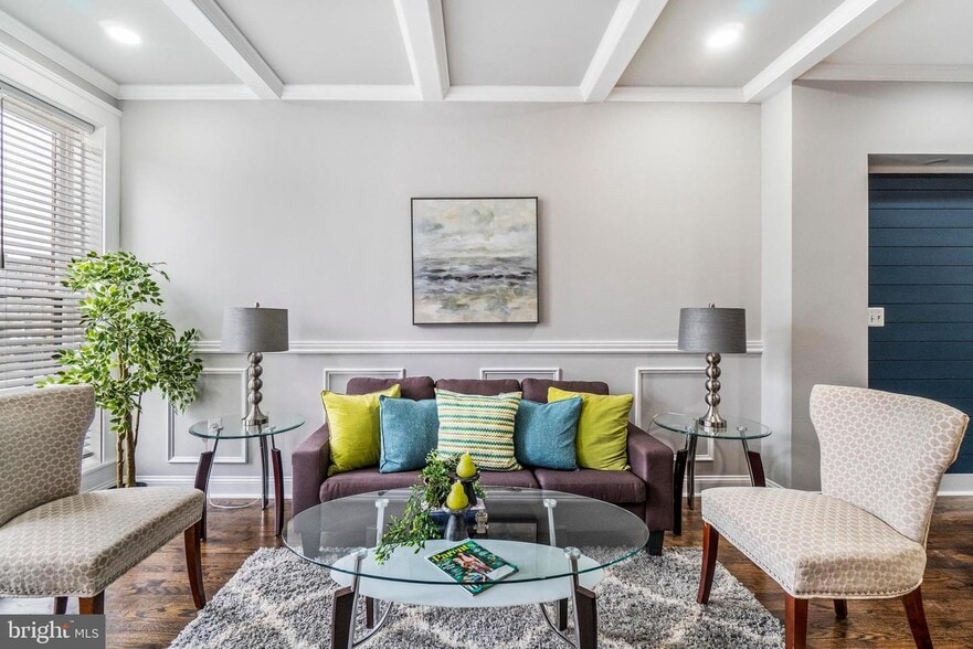 Building Photo - 1530 Covington St