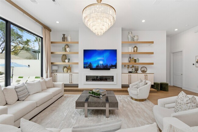 Building Photo - 13034 Memorial Dr