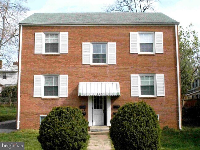 Building Photo - 4023 18th Rd N