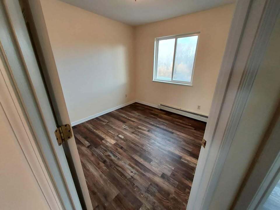 Building Photo - 550 Front St