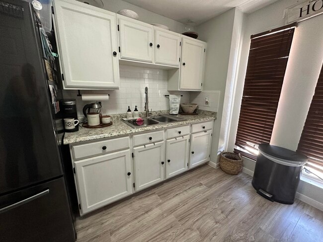 Building Photo - 1902 Denmark Ln