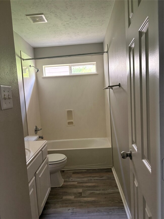 Building Photo - 18499 Sunrise Pines Dr