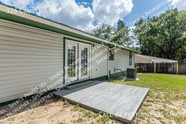 Building Photo - 126 Camellia Pl