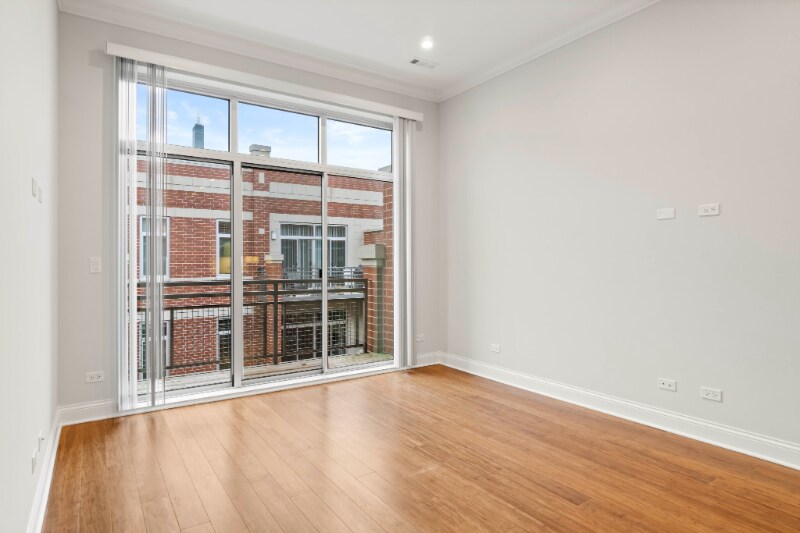 Building Photo - 1039 W Rundell Pl