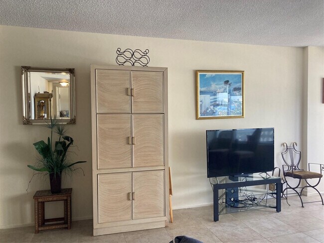 Building Photo - 4010 Galt Ocean Dr