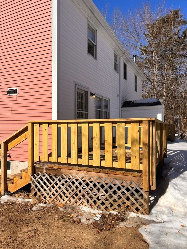 Building Photo - 5/7 Smith