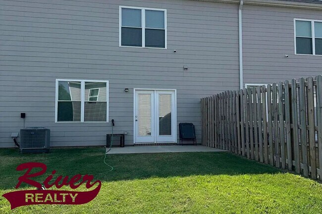 Building Photo - Laurel Park Townhouse