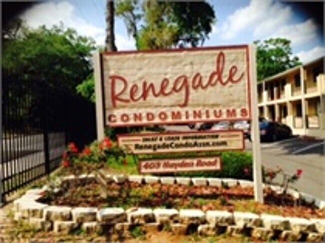 Building Photo - 1/1 PARTLY FURNISHED CONDO UNIT AVAILABLE FALL 2026