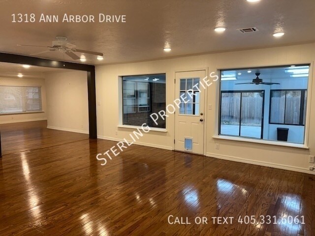 Building Photo - 1318 Ann Arbor Dr