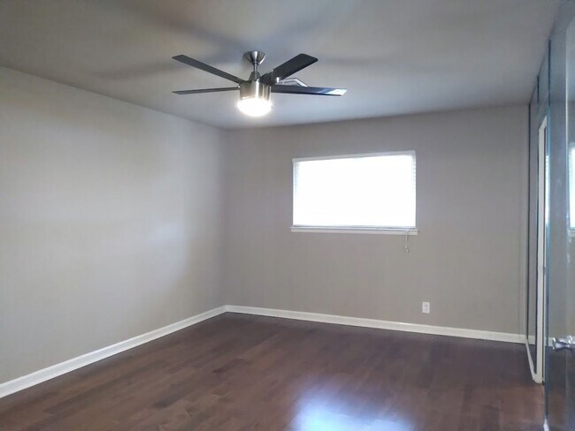 Building Photo - *COMING SOON* Exquisite Estate Living in Prestigious Hollywood Park With Outdoor Kitchen!