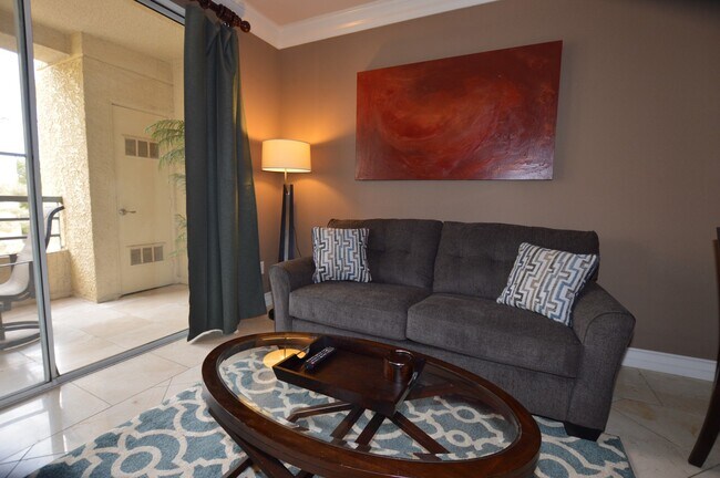 Building Photo - Charming Jr. 1 Bd Studio Condo at Merididan Private Residences.