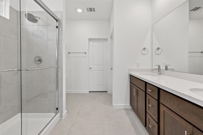 Building Photo - 9730 Westminster Mnr Dr