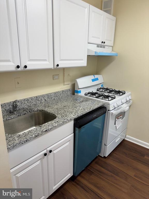 Building Photo - 5340 Holmes Run Pkwy