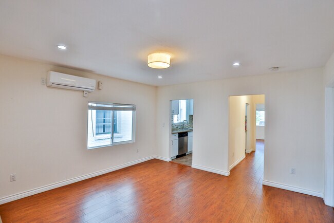 Building Photo - 141 N New Hampshire Ave