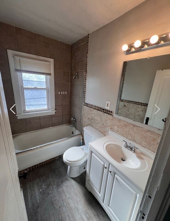 Building Photo - 18119-18119 Olympia Rd