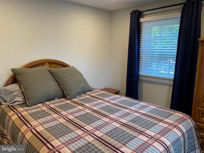 Building Photo - 7308 Idylwood Rd