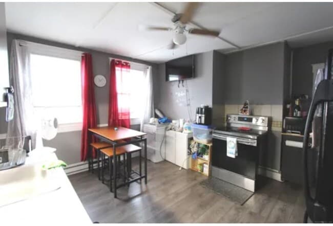 Building Photo - 62-64 Rowe Avenue, 2nd Floor
