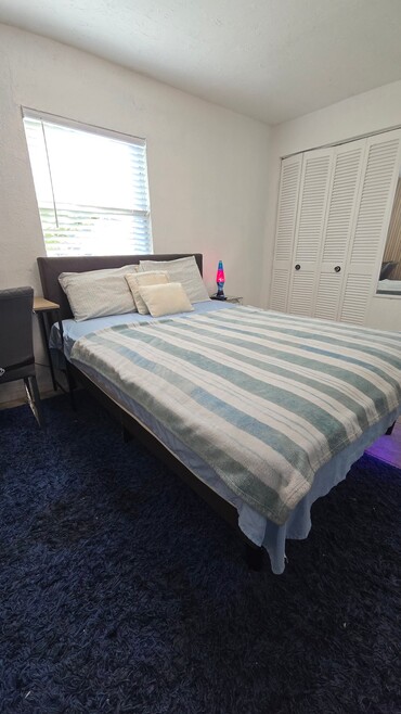 Building Photo - 1085 NW 24th St