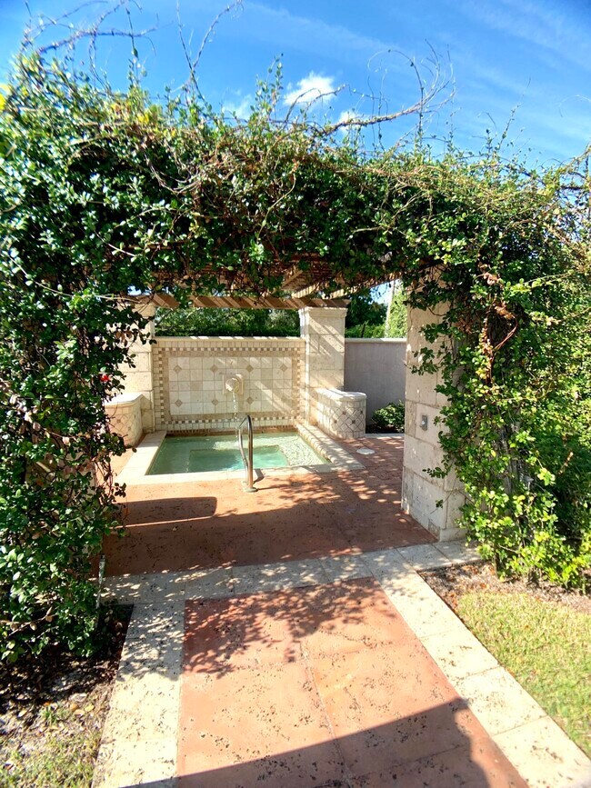 Building Photo - 11770 St Andrews Place