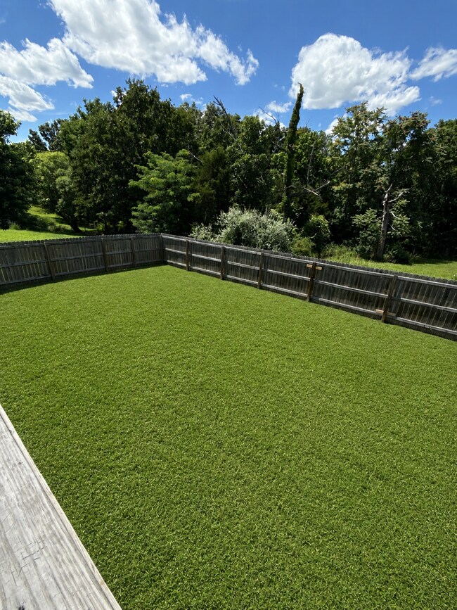 Building Photo - 108 La Vista Dr