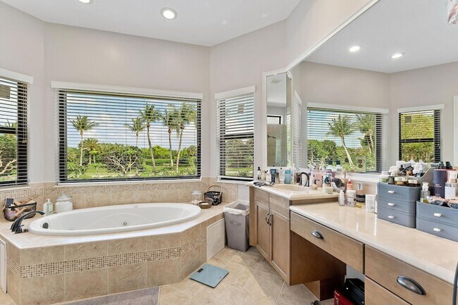 Building Photo - 9173 Delemar Ct