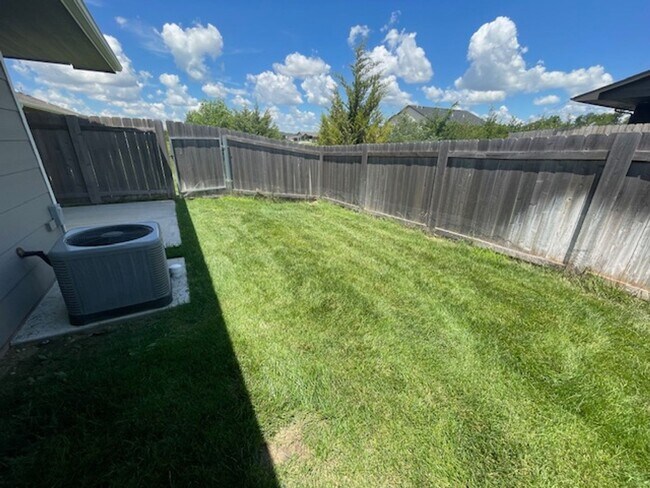 Building Photo - For Rent – Charming 3 Bed | 2 Bath Home with Spacious Backyard in Valley Center School District