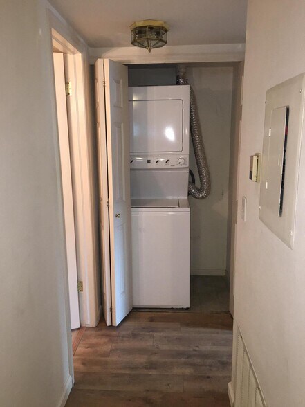 Building Photo - 20 S Boulder Cir