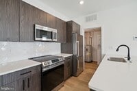 Building Photo - 1419 W Grange Ave