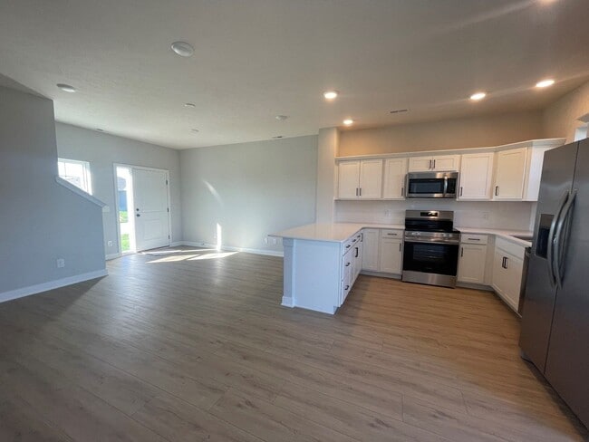 Building Photo - Townhome For Rent Papillion
