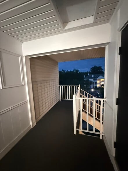 Building Photo - 955 Juniper Way