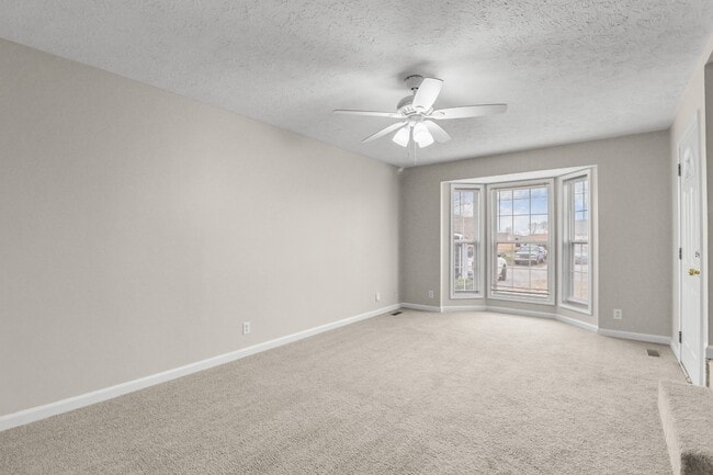 Building Photo - 3437 Kingfisher Dr